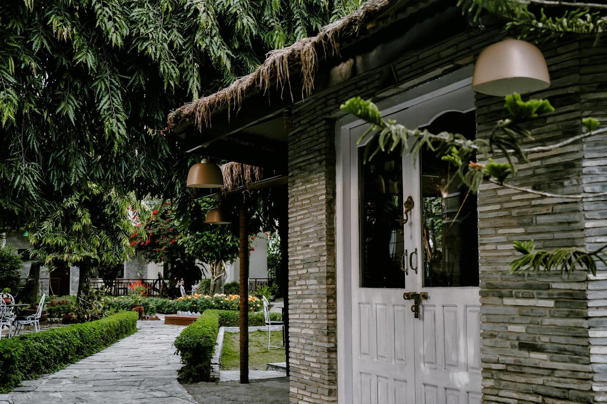 Mingtang Garden Cottage 名堂花园度假屋 Pokhara Exterior foto