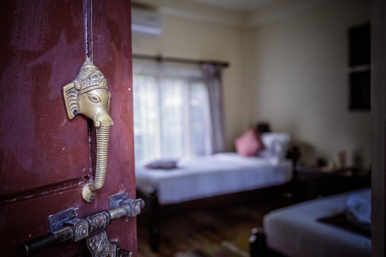 Mingtang Garden Cottage 名堂花园度假屋 Pokhara Exterior foto